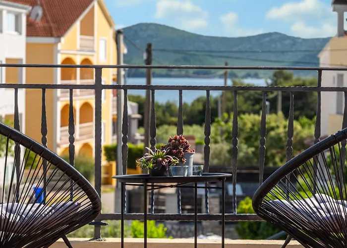 Vikendica Beautiful In Biograd Na Moru
