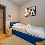 Vakantiehuis Gorgeous In With Sauna *