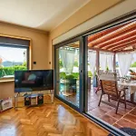 Vakantiehuis Gorgeous In With Sauna Biograd Na Moru