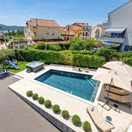 Holiday home Amazing In With Sauna Biograd Na Moru